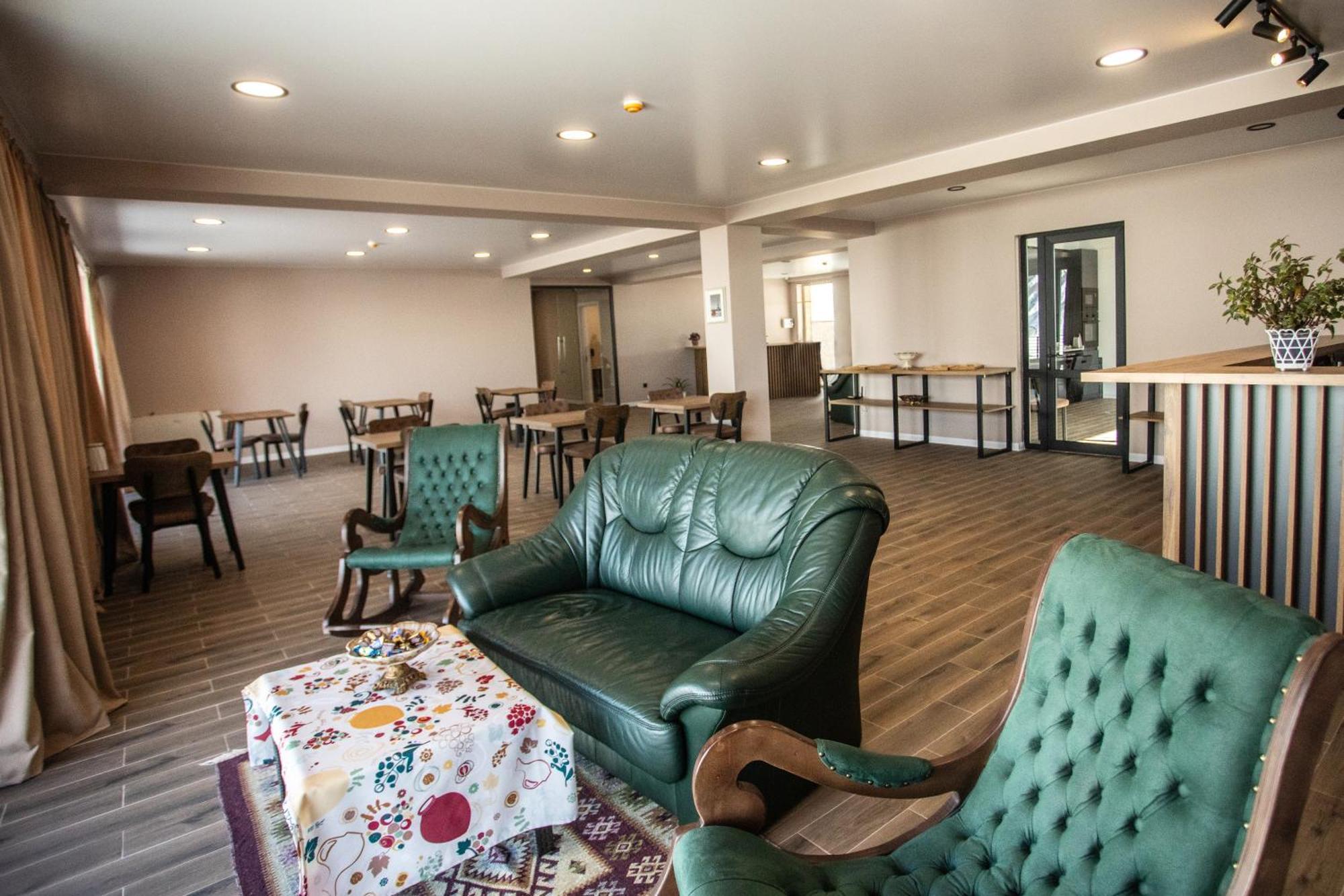 Kazbegi Hotel Grand View エクステリア 写真