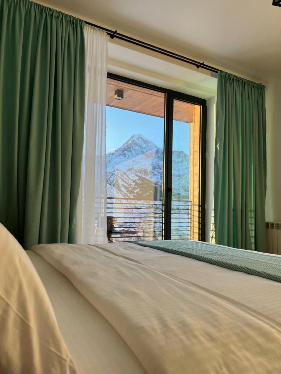 Kazbegi Hotel Grand View エクステリア 写真