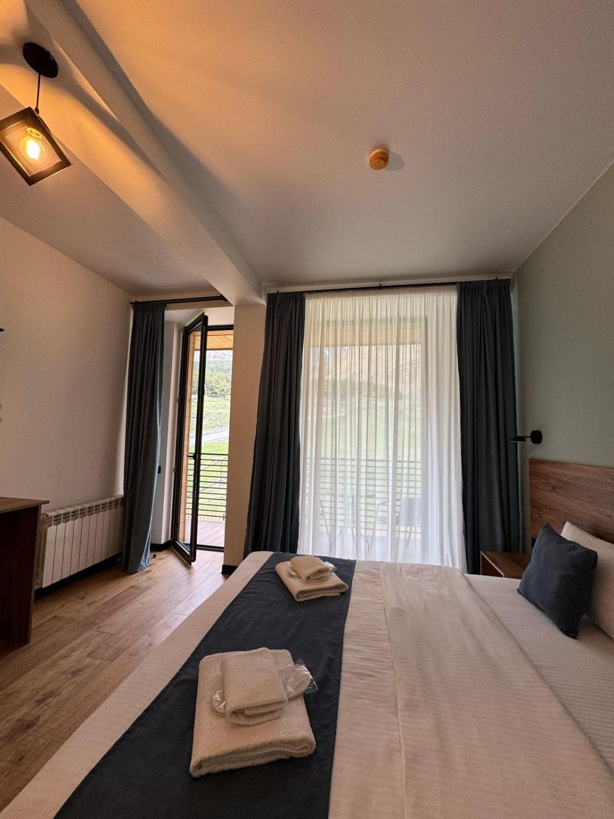 Kazbegi Hotel Grand View エクステリア 写真