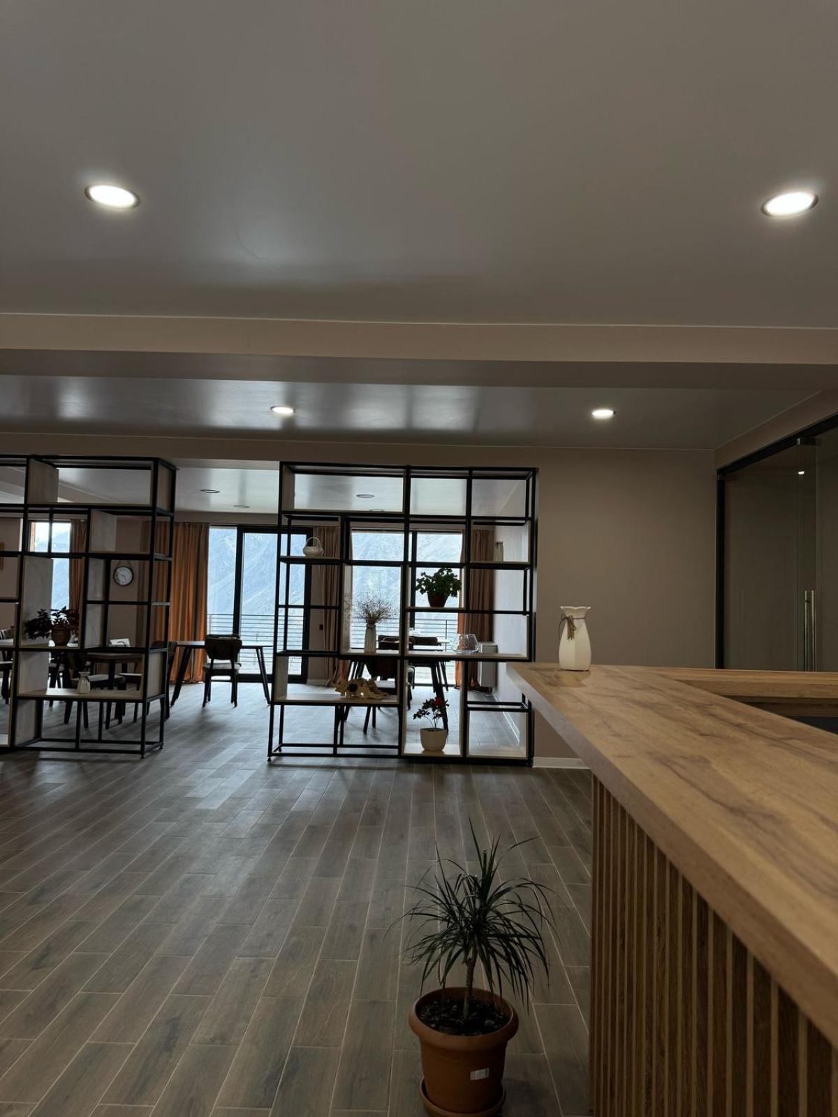 Kazbegi Hotel Grand View エクステリア 写真