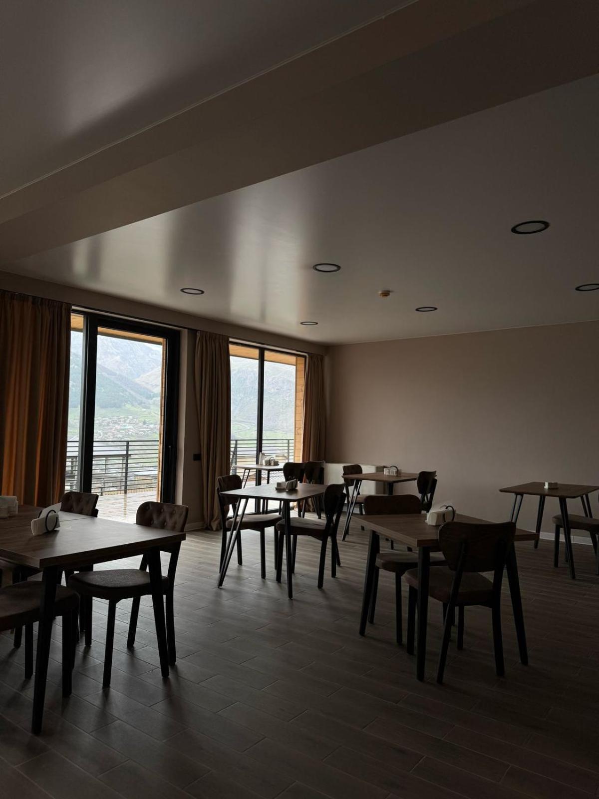 Kazbegi Hotel Grand View エクステリア 写真