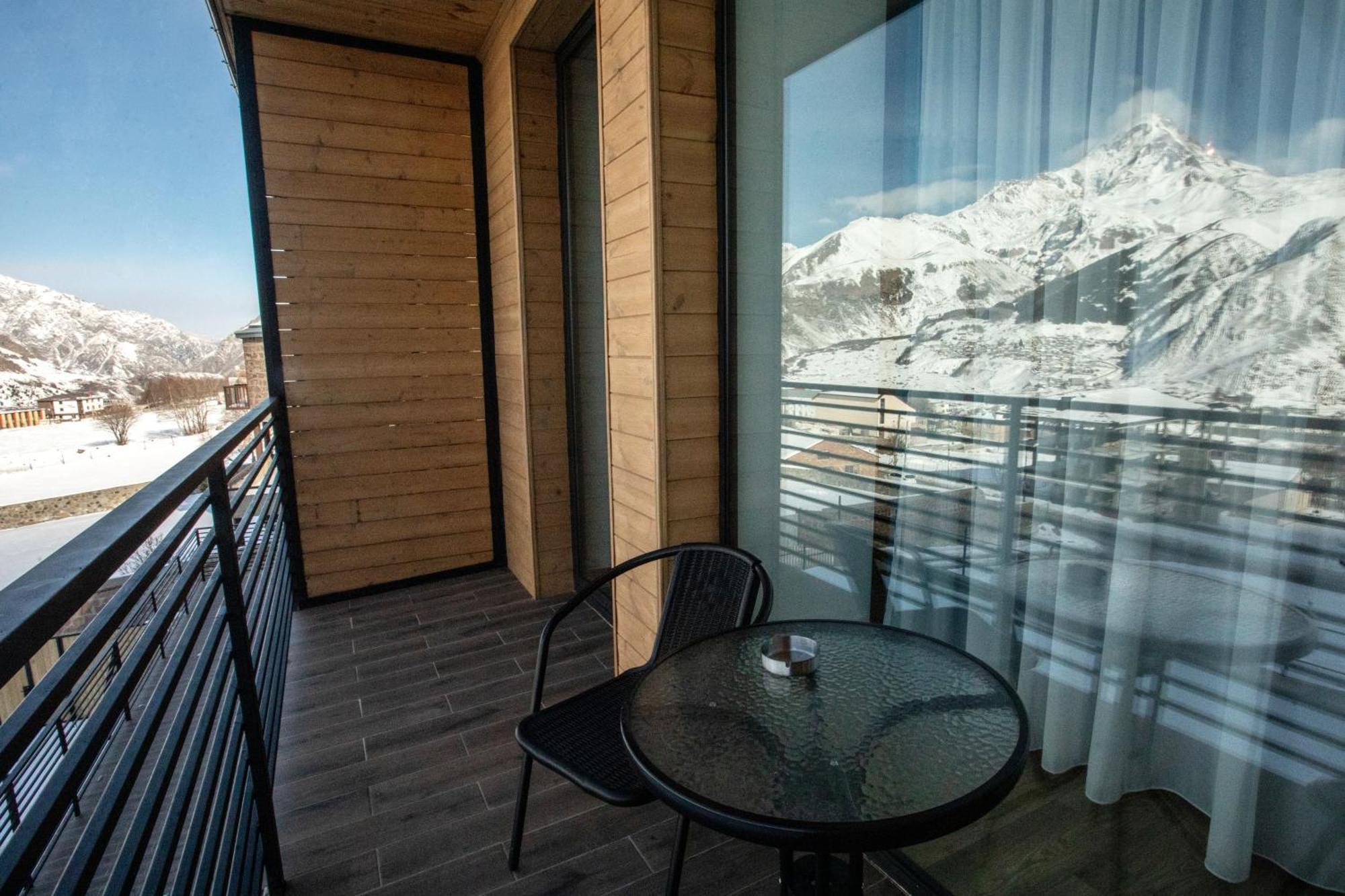 Kazbegi Hotel Grand View エクステリア 写真