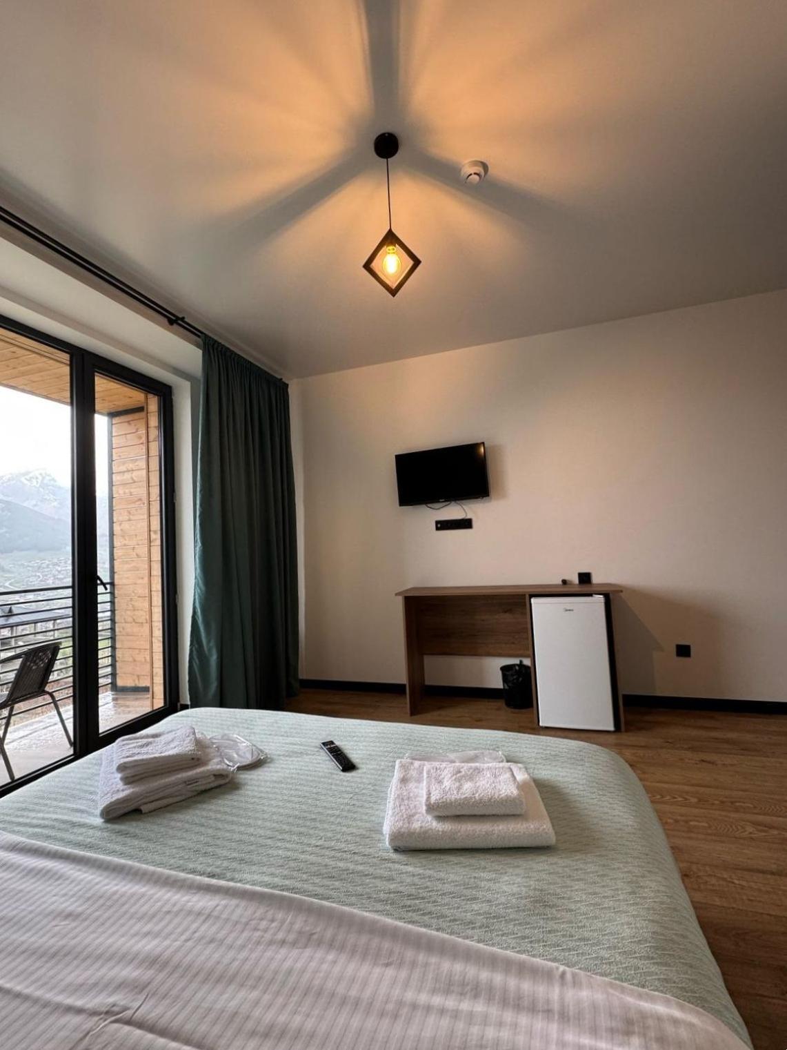 Kazbegi Hotel Grand View エクステリア 写真
