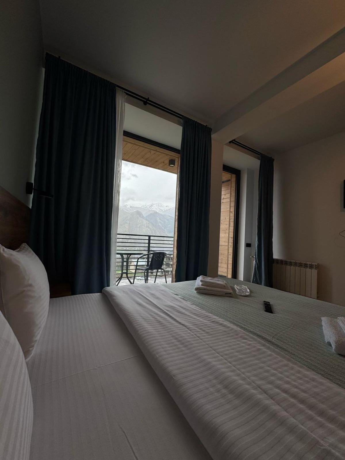 Kazbegi Hotel Grand View エクステリア 写真